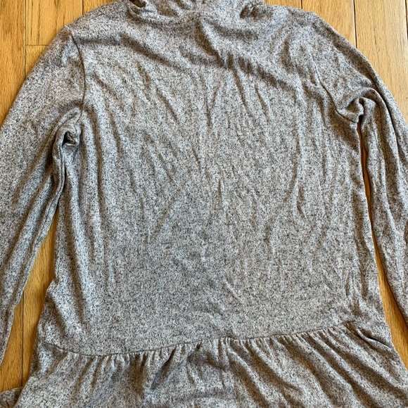 Jane and Delancey super soft hooded top. Small - Picture 12 of 13